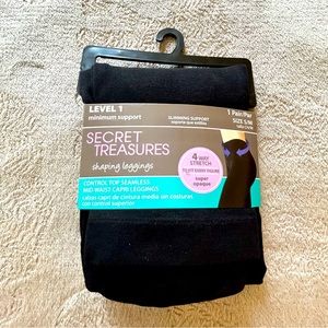 NWT Secret Treasures Slimming Control Top Shaping Capri Leggings Size S/M